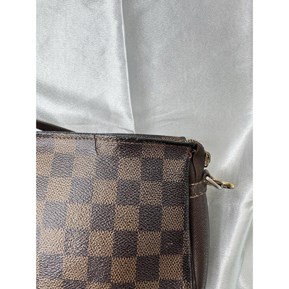 Vintage Louis Vuitton Damier Ebene Truth Makeup Pouch N51982 - Picture 11 of 15